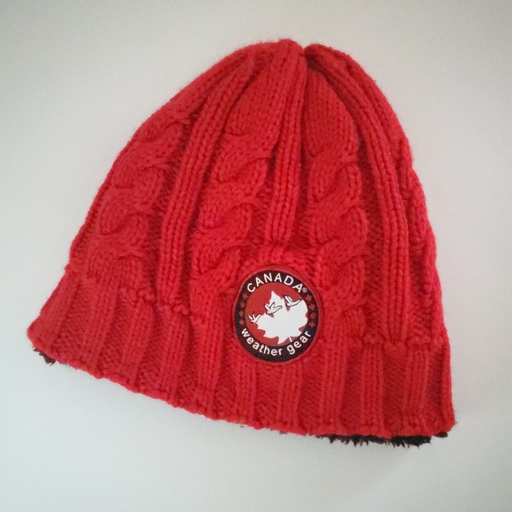Canada Weather Gear red cable knit beanie with fuzzy lining
